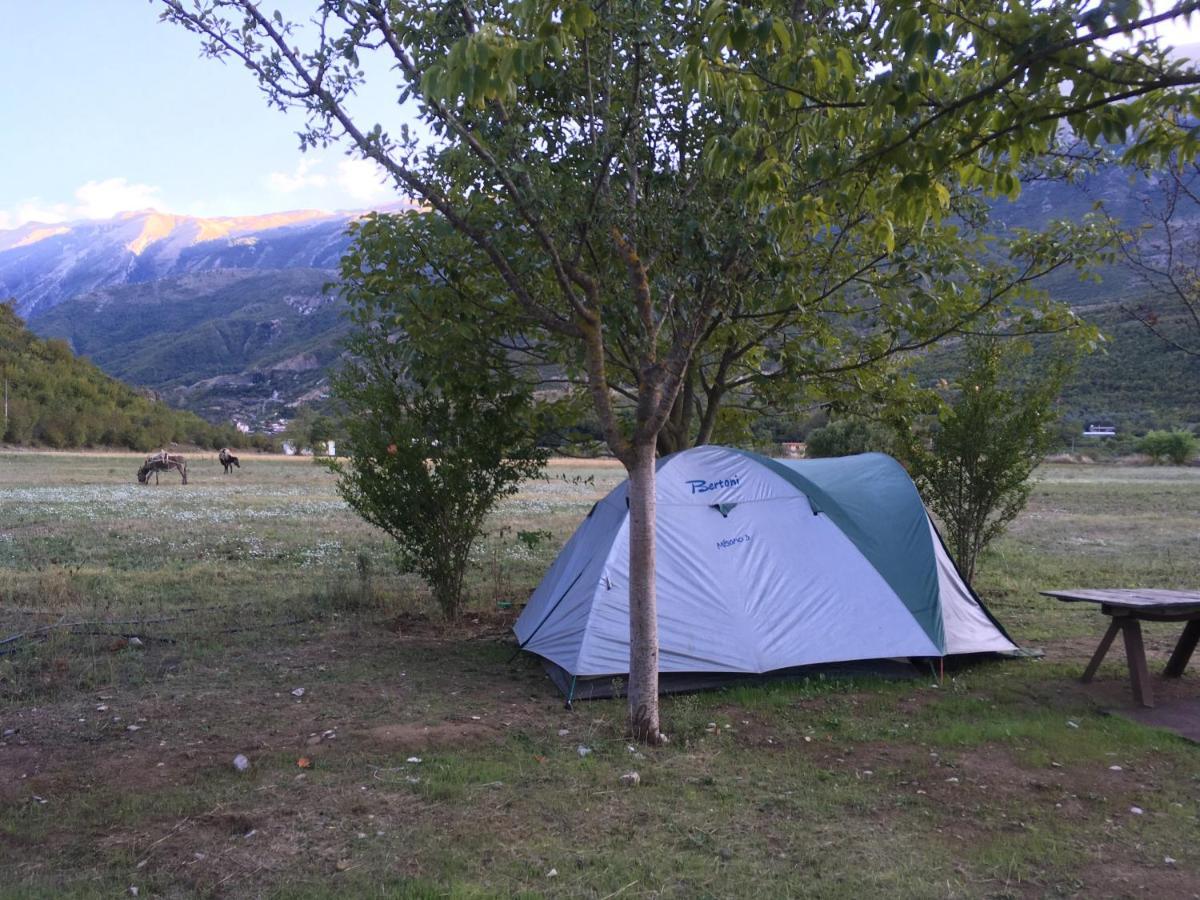 Albturist Ecocamping Permet & Outdoor Sports Center Hotel Екстериор снимка